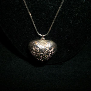 VINT FOLKLOR STEAMPUNK HEART DESIGNS LONG NECKLACE